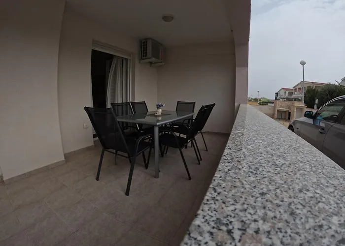 Nautica فير